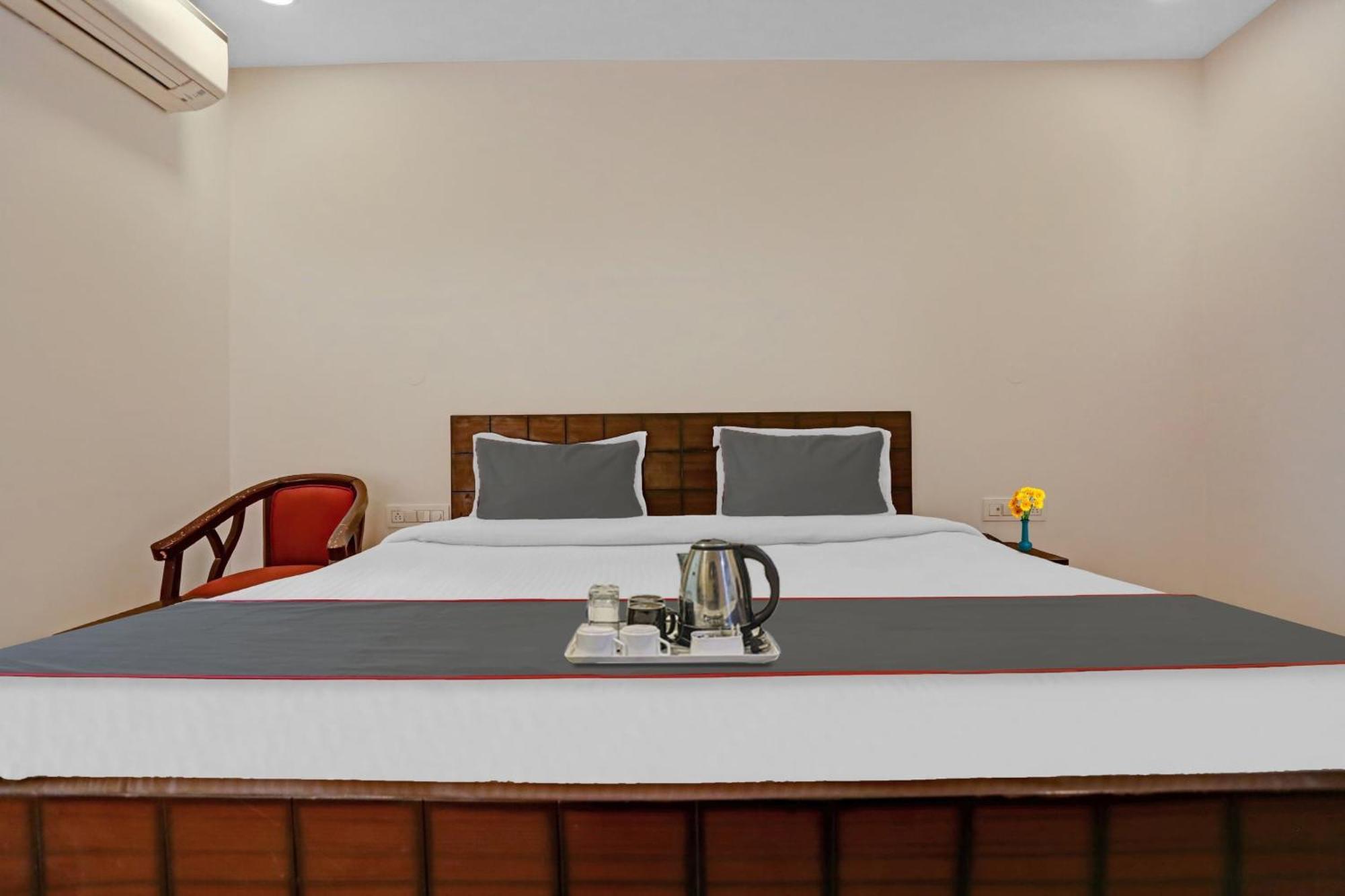 Hotel O The Grand Palm Gurgaon Esterno foto
